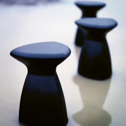 Taburete Fungi, Negro
