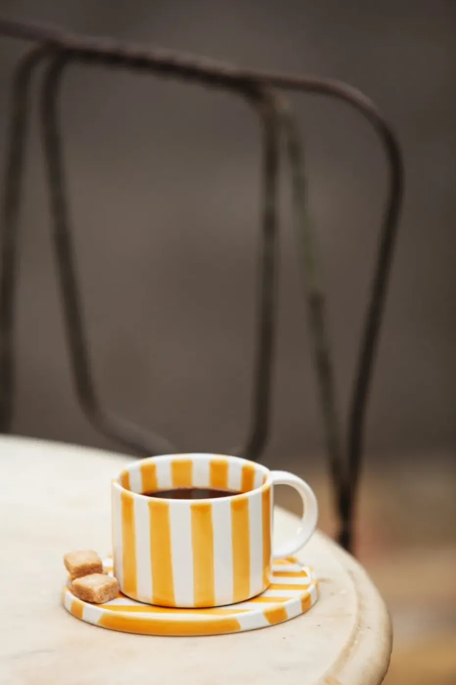 Taza y platillo Monica, Amarillo