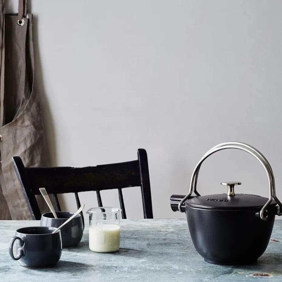 Tetera redonda Staub 1,15 L, negro