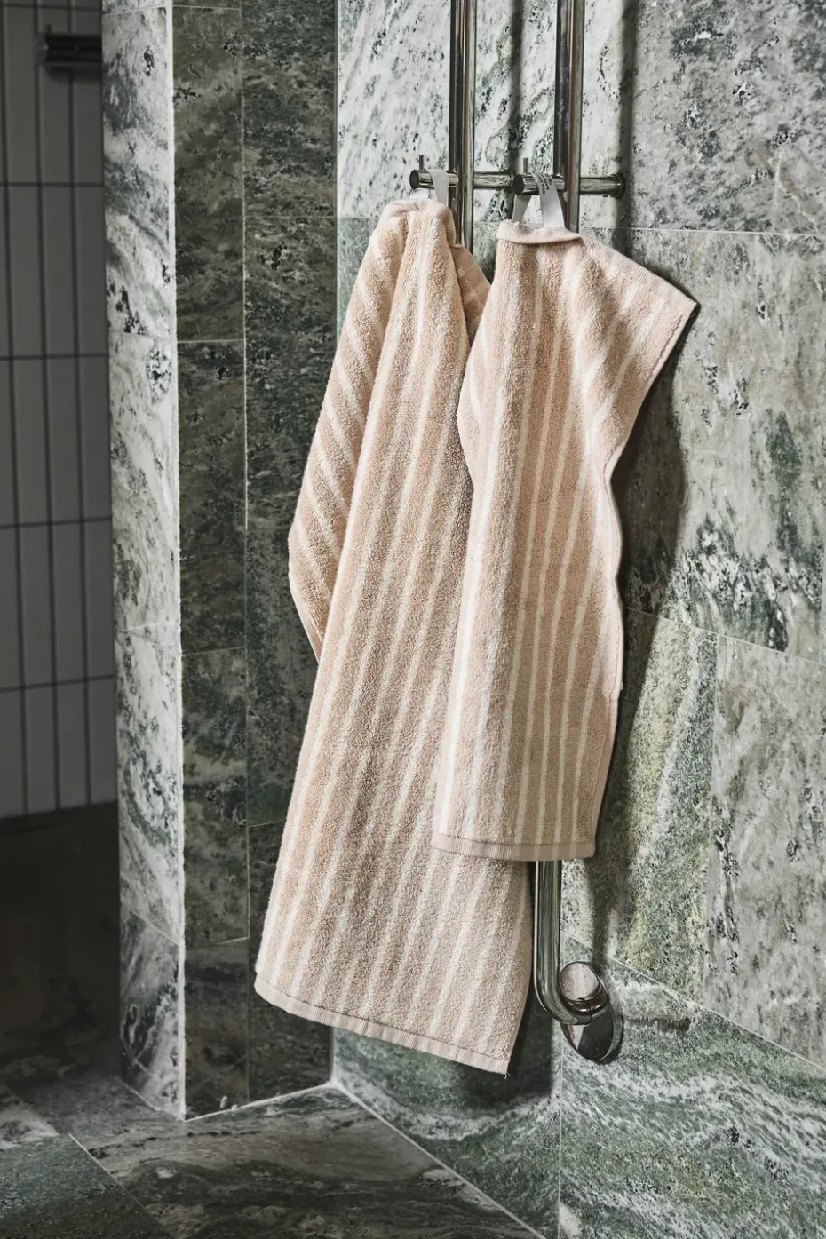 Toalla Drift 30x50 cm, Beige-blanco