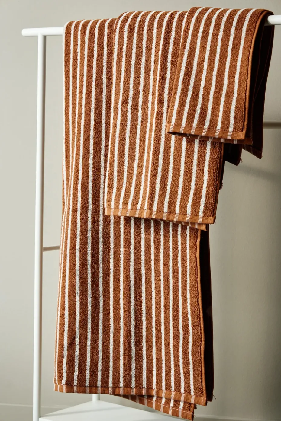 Toalla Drift 50x70 cm, Marrón-blanco