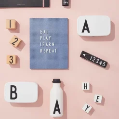 Táper Design Letters, A