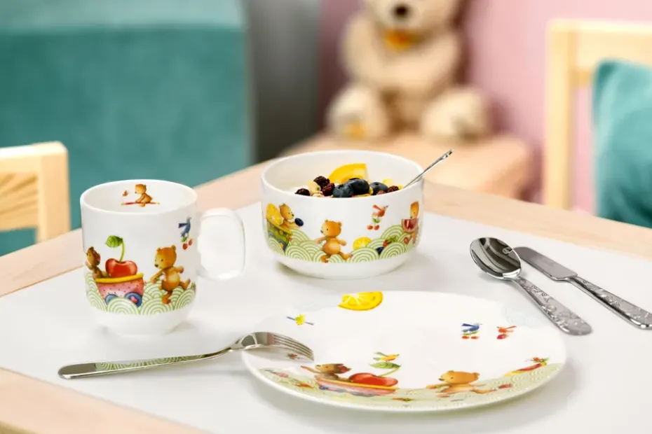 Vajilla infantil y cubiertos Hungry as a Bear, 7 piezas
