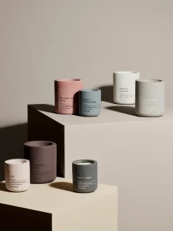 Vela perfumada Fraga 55 horas, Sal marina y Salvia-Rosa Marchita